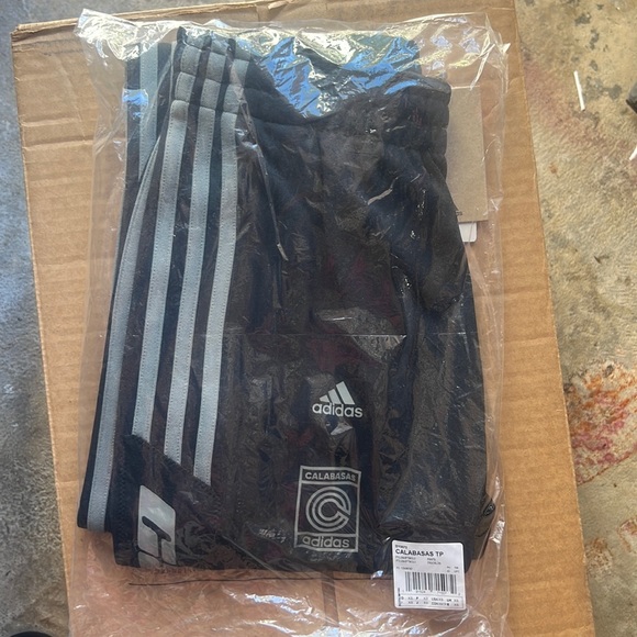 NWT O.G. MEN’s Authentic Calabasas YEEZY Joggers in size XS (28-30) - Picture 1 of 9